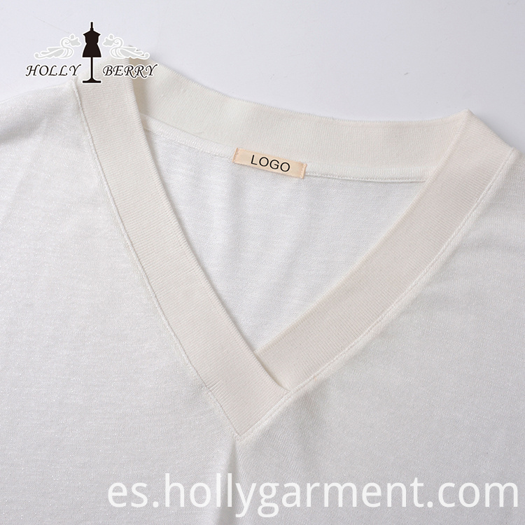 Camisa blanca con cuello en v V-neck White Shirt